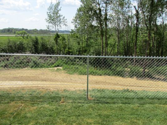 Hot Dip Galvanized 50mm Hole Border 2.1m Decorative Chain Fence