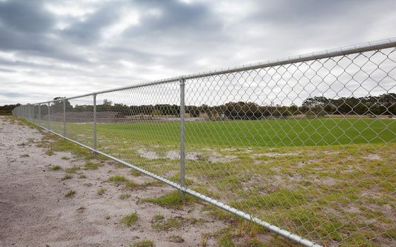 Hot Dip Galvanized 50mm Hole Border 2.1m Decorative Chain Fence