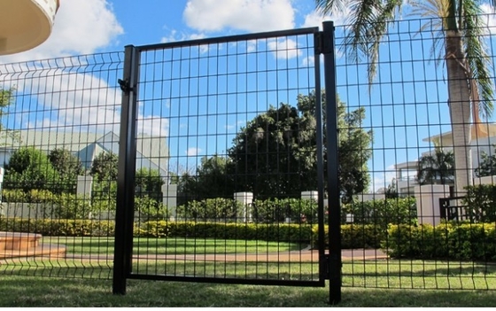 Waterproof Steel 3m Width Black Welded Wire Mesh Fencing For Commercial Sites