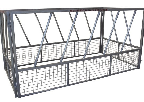 550mm High Livestock Handling Equipment , Diameter 1.8m Round Bale Hay Feeder